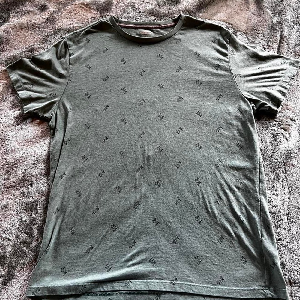 Old Navy Olive Green Pelican Print Short Sleeve Tee Shirt Size Medium